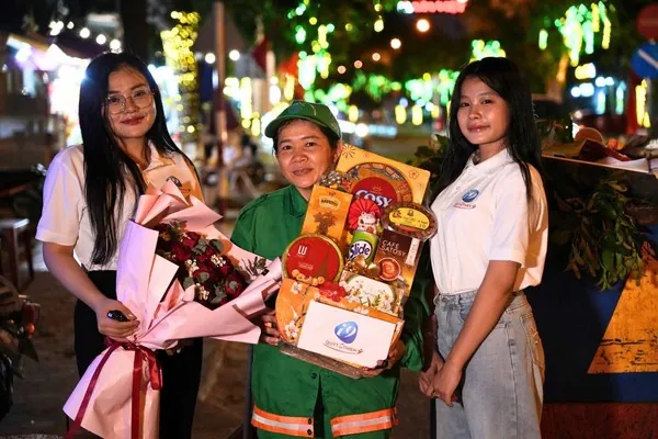 Hỗ trợ qua Email