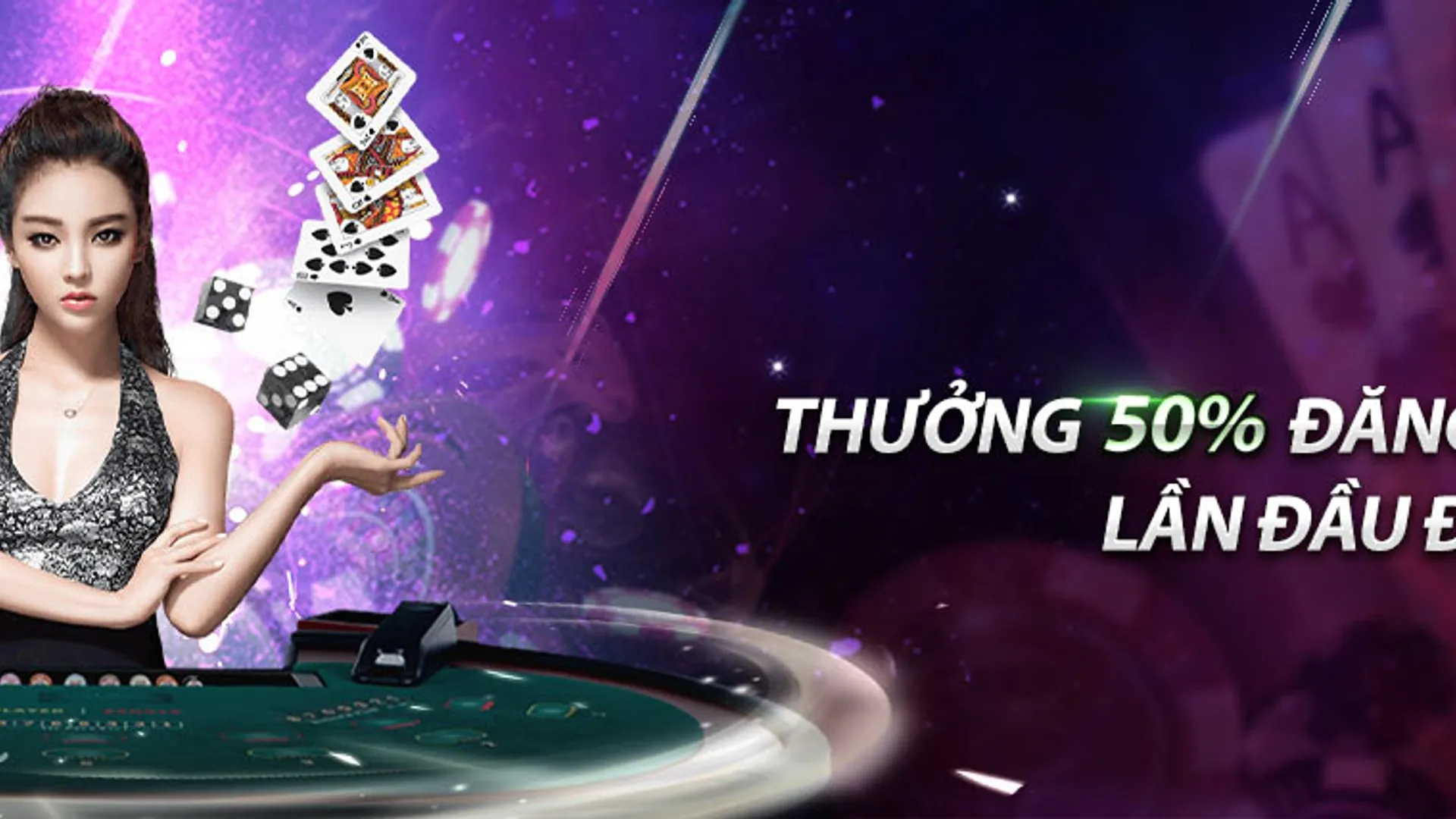 Sảnh casino sang trọng với logo Suncity888 và các nhà cung cấp trò chơi
